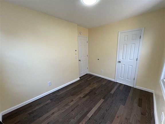 5th image of 11124 169th St