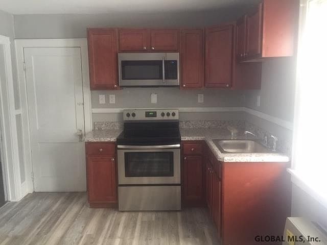 2nd image of 377 9th St