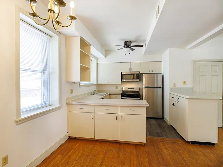 Overbrook Court apartments — Photo 6