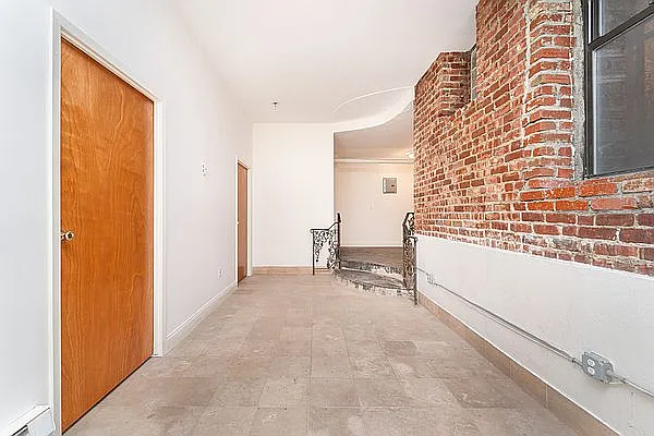 Rented by Modern Spaces | media 59