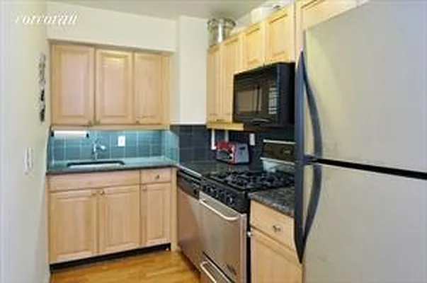 Rented by Corcoran | media 3