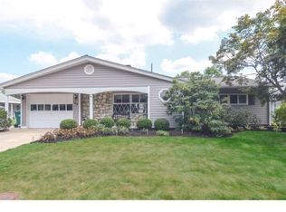 64 Shelter Ln, Levittown, PA 19055