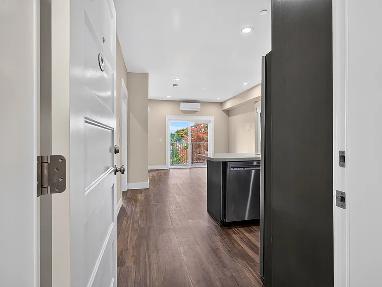 Rare New Construction 3- & 4-Bedroom Homes. Modern living. Spacious floor plans. An unbeatable lo... — Photo 14