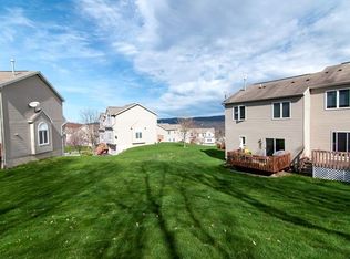8 Boulder Ct, Highland Mills, NY