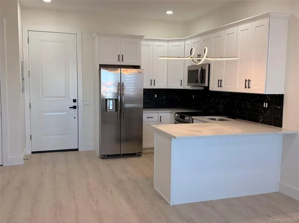 3255 Lawson Blvd, Oceanside, NY