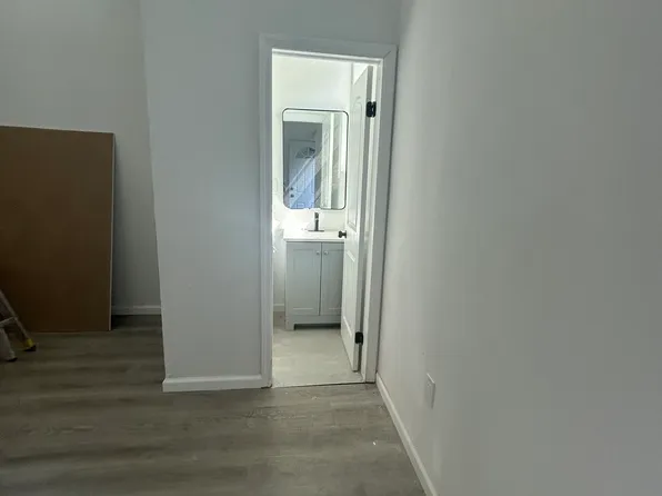 1816 Cedar Avenue image 3 of 6