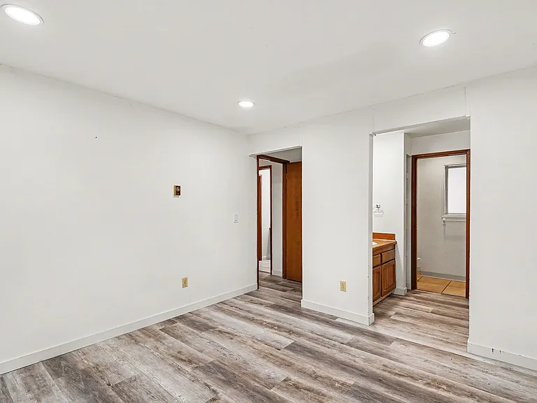 7573 Old Redmond Rd #7 — Photo 12