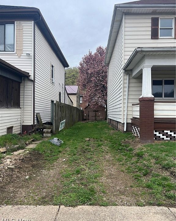 2nd image of 3347 West St