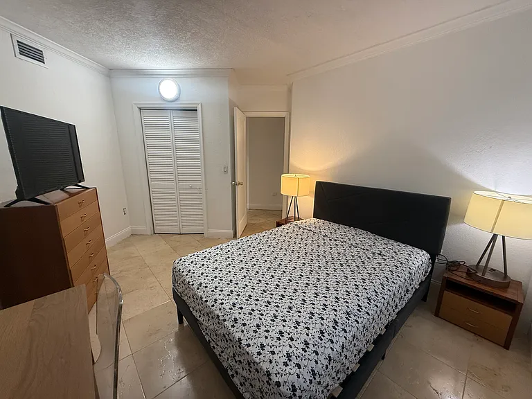 801 Brickell Bay Dr #470 — Photo 28