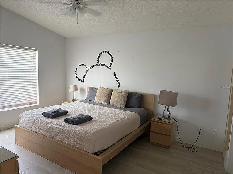 Picadilly Cir — Photo 16