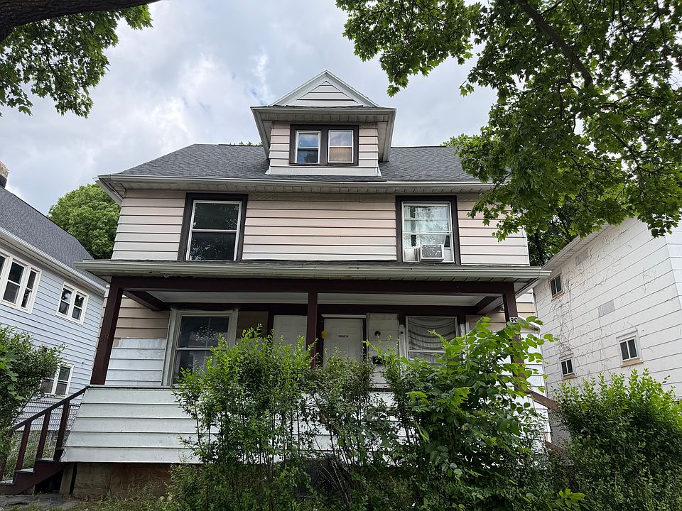 1st image of 90 Fairbanks St