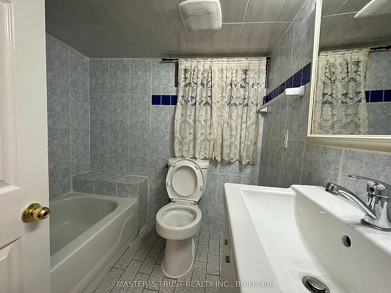151 Dynevor Rd #LOWER — Photo 5