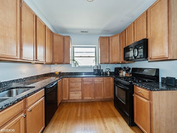 4th image of 627 Washington Blvd APT 3