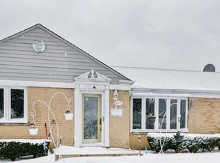 5043 Conrad St, Skokie, IL 60077
