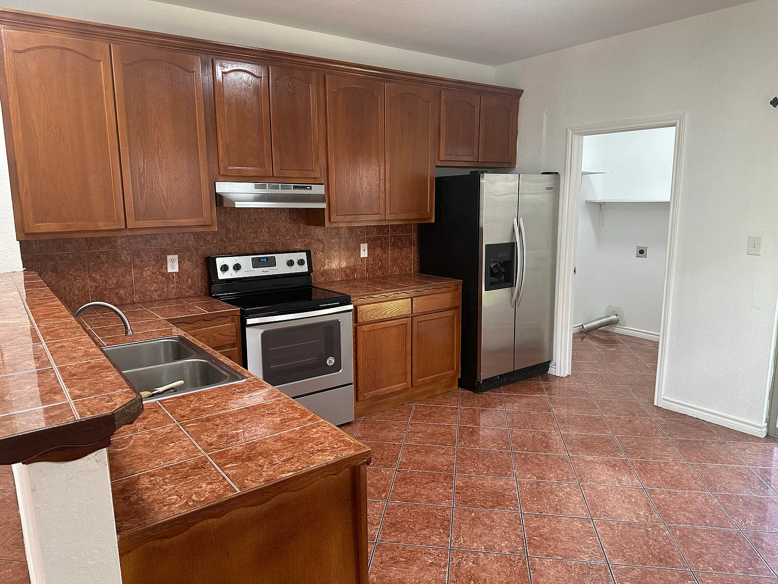 3 bed, 1450 sqft, $1,850 — Photo 3