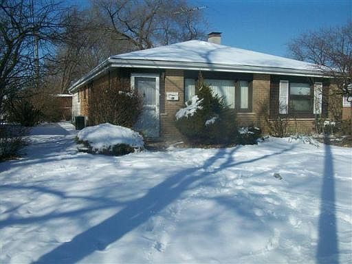 1st image of 808 E 163rd St