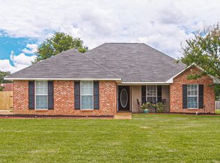 820 Bullrun Cir, Jackson, MS 39272