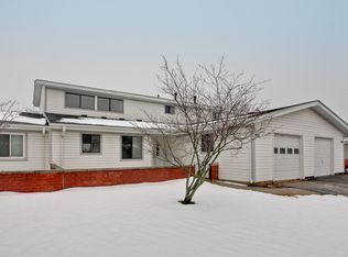 1101 Woonsocket Ct, Schaumburg, IL 60193