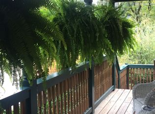 43 Stewart St, Warwick, RI 02889