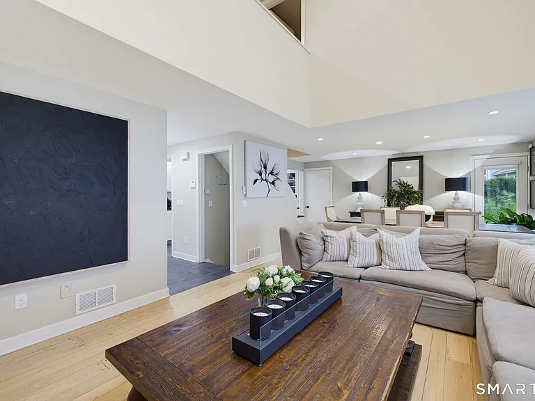 30 Riverside Ave — Photo 15
