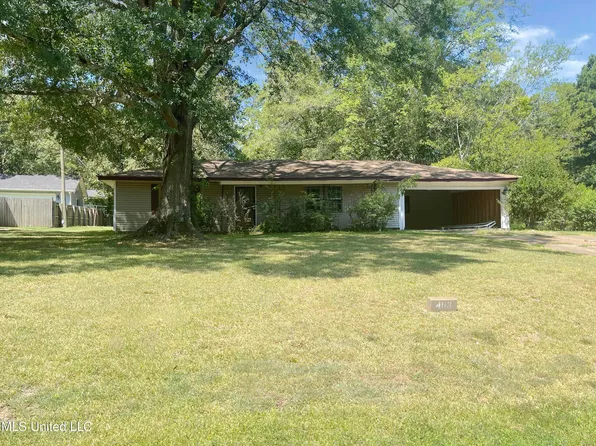 4113 Oakhill Dr, Jackson, MS 39206