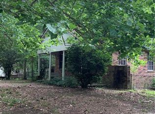 621 Paradise Rd, Pineville, LA 71405