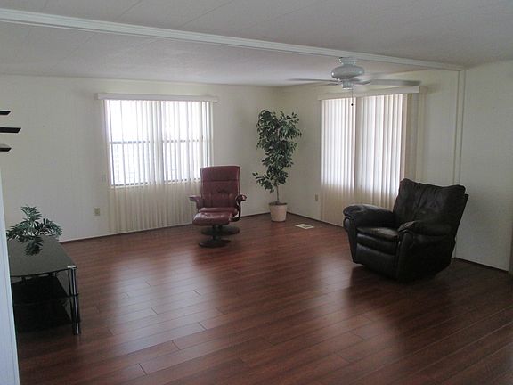 4th image of 147 Jacaranda Dr