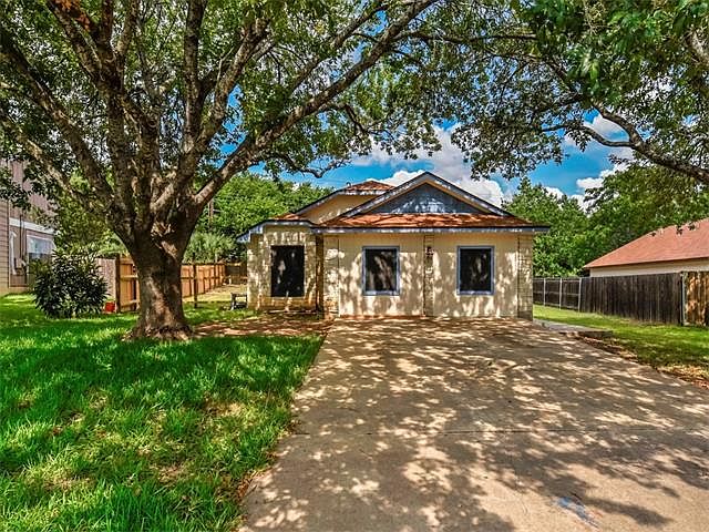 1st image of 516 Meadowcreek Cir