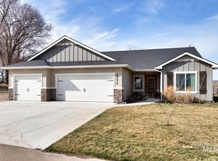 20074 Ebenezer Ln, Caldwell, ID 83607