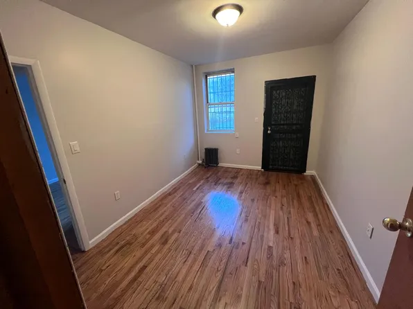 25 Vanderbilt Avenue image 9 of 10