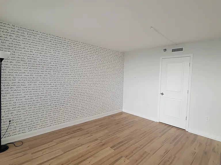 600 E Admiral Blvd #1003 — Photo 8