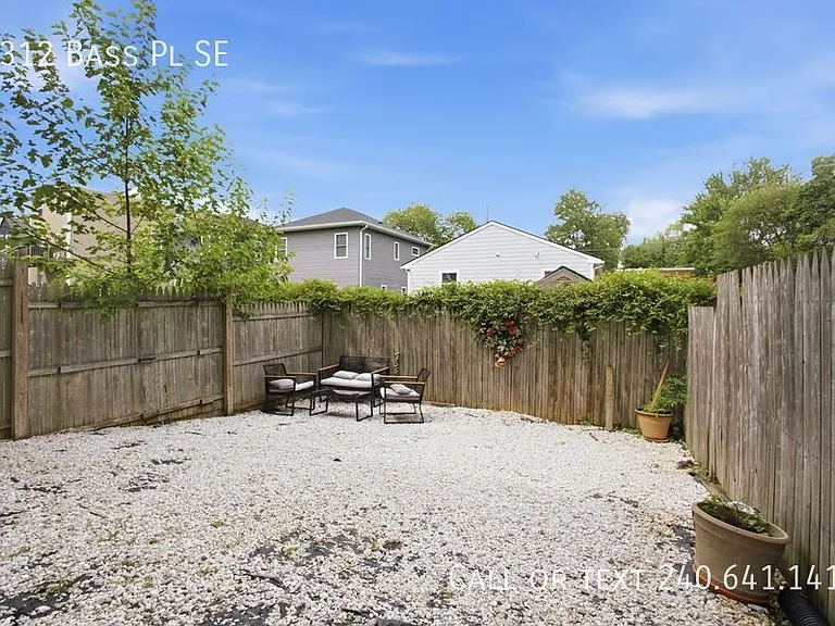 5312 Bass Pl SE — Photo 8
