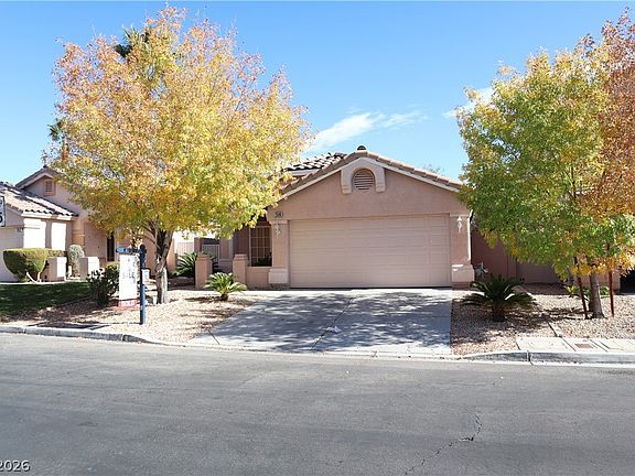 2nd image of 2580 Spruce Creek Dr