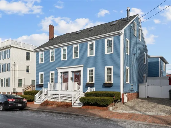 7 Fair St #A, Newburyport, MA 01950