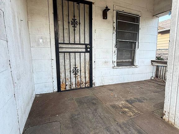 3rd image of 1129 E Nevada Avenue
