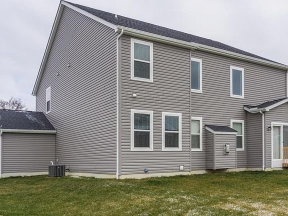 4th image of 621 Willow Grove Dr