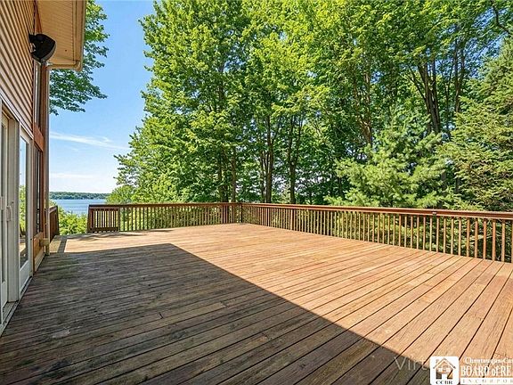 4th image of 5464 Crestwood Rd