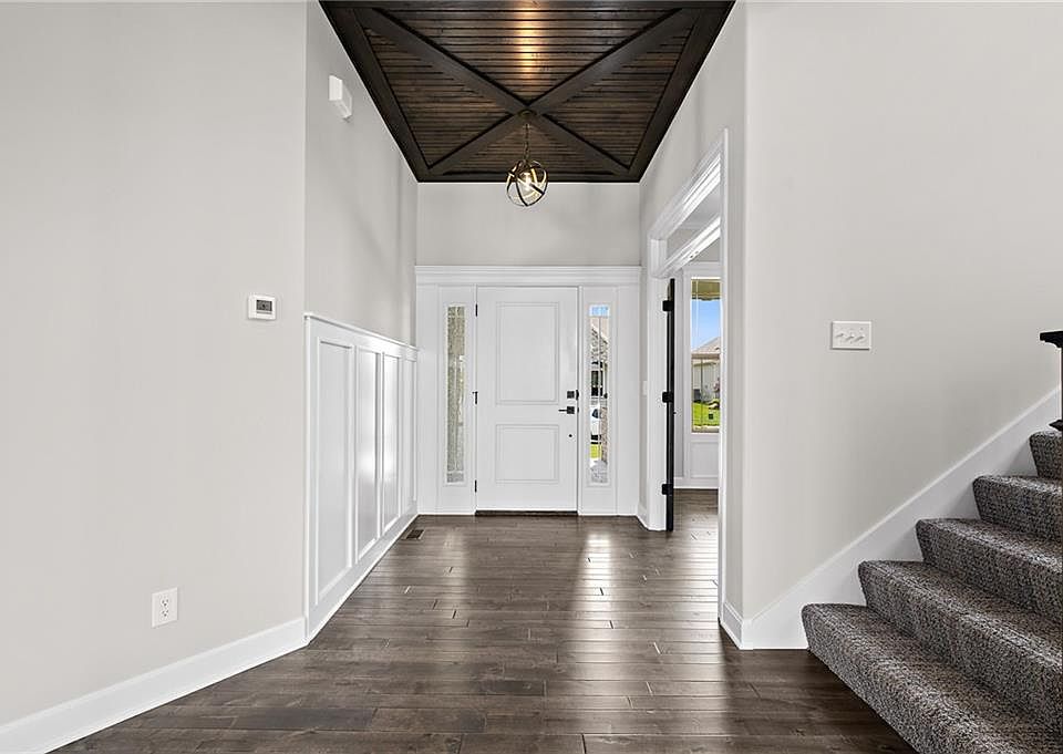 9263 Carbondale St, Lenexa, KS 66227 | Zillow