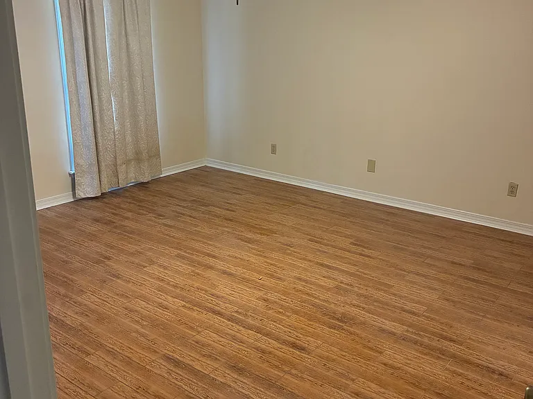 100 McDuffie Cir — Photo 8