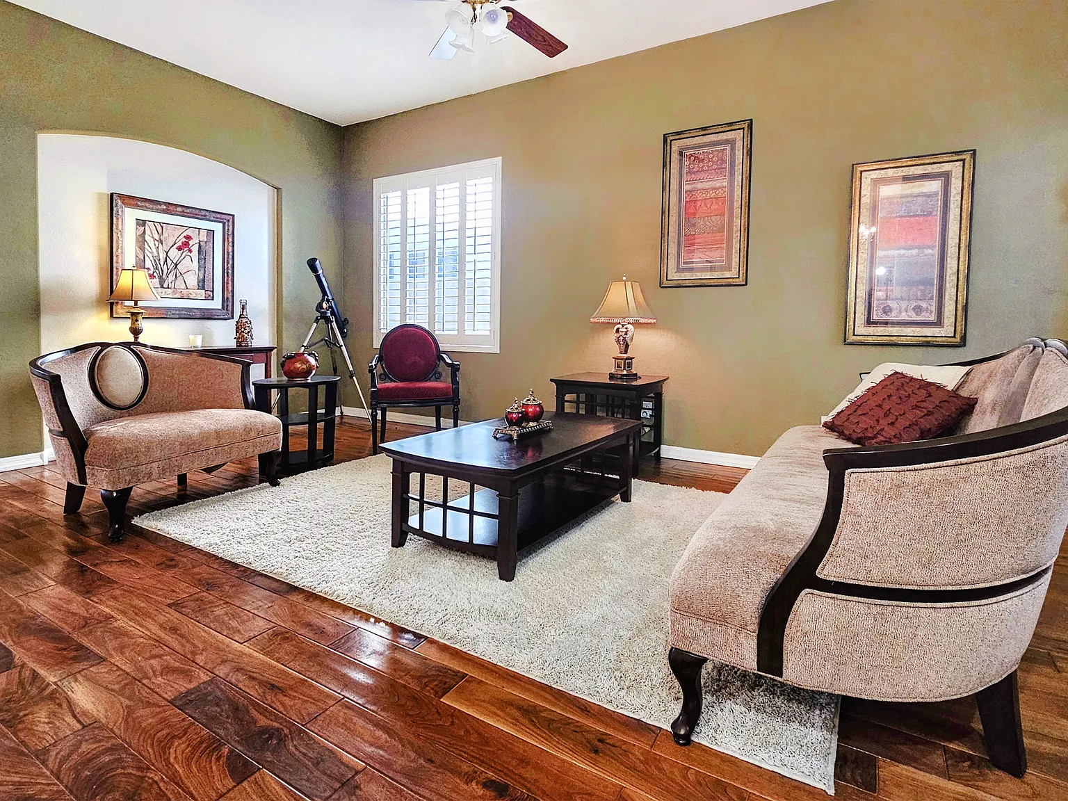 3 bed, 1848 sqft, $4,000 — Photo 3