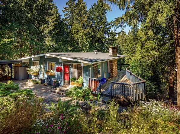 4619 Sailor Easement Rd, Southern Gulf Islands, BC V0N 2M2