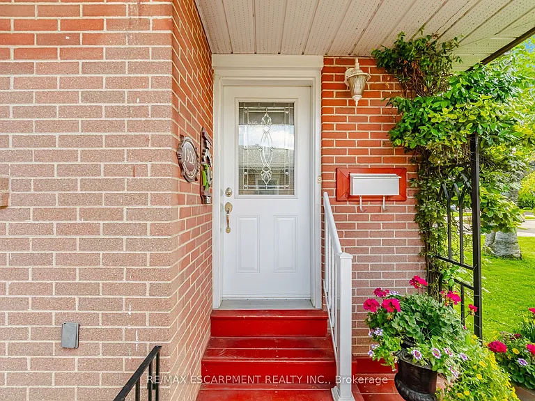 1926 Reiss Ct — Photo 9