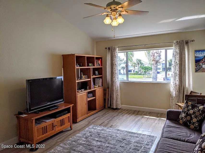 519 Ocean Park Lane - V194 — Photo 4