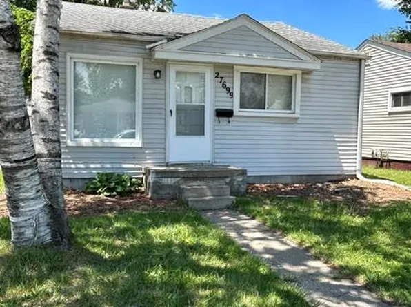 27699 Brettonwoods St, Madison Heights, MI 48071