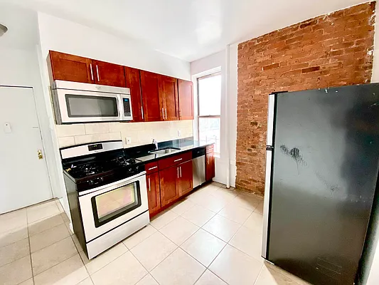 Rented by Dugri Real Estate  | media 4