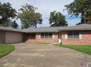 9075 Meadowood St, Baton Rouge, LA 70815