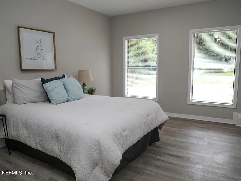114 Roberts Blvd — Photo 13