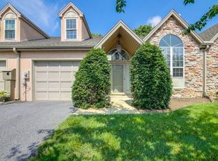 103 Greenview Dr #E1, Lancaster, PA 17601
