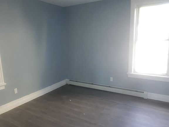 5th image of 73 Columbia Ave