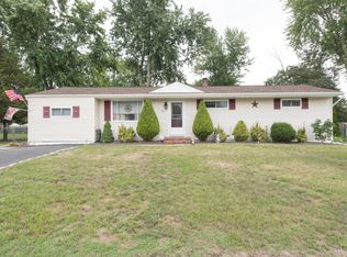 11 Maple Ln, Howell, NJ 07731